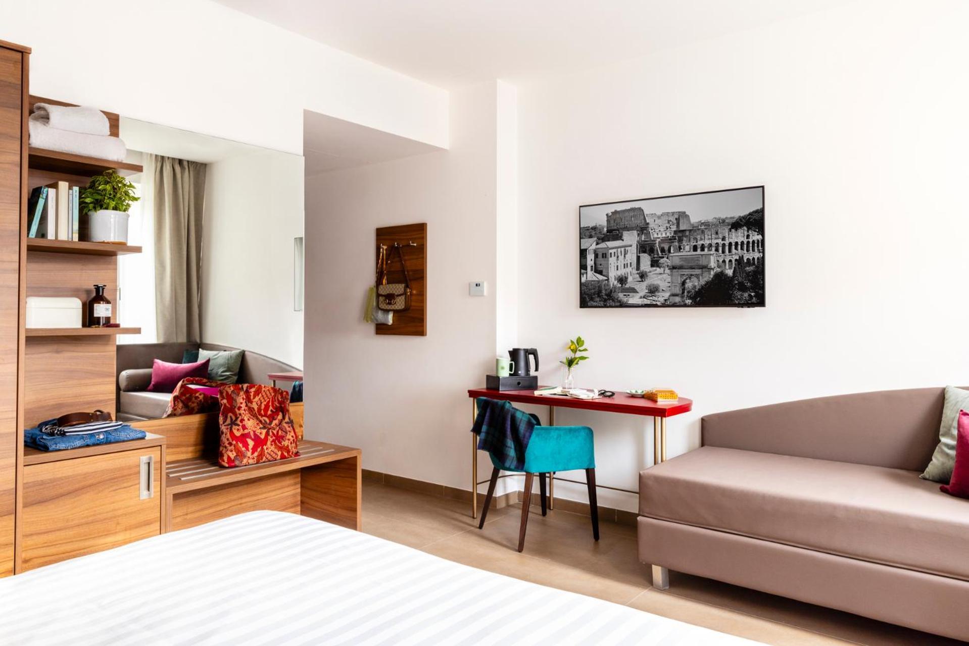 Hotel Adoro 4*