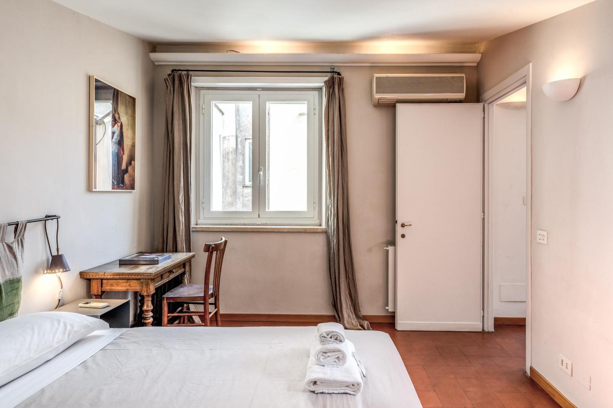 Apartment Floor Colosseum *