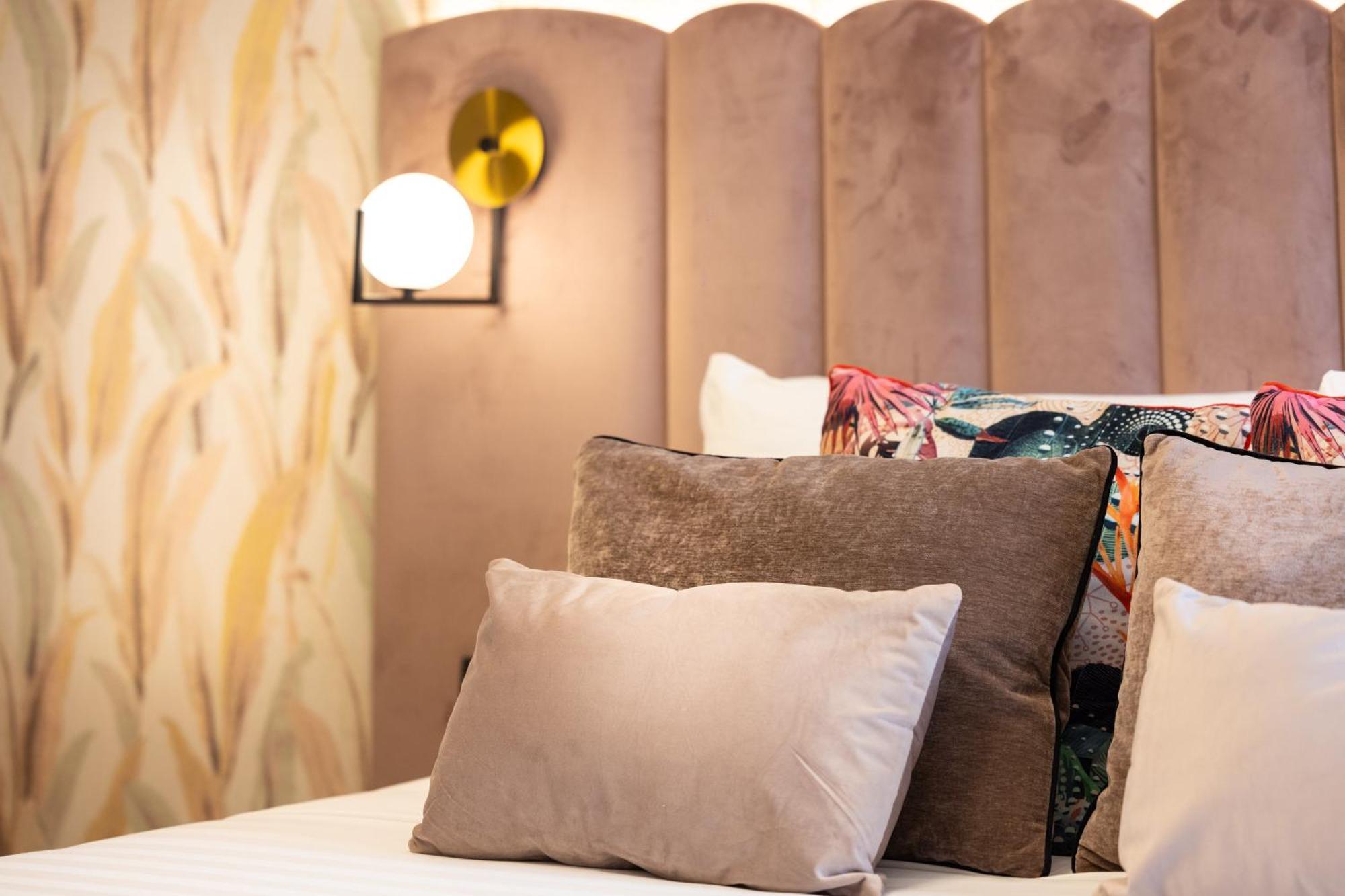 Mavi Luxury Roma