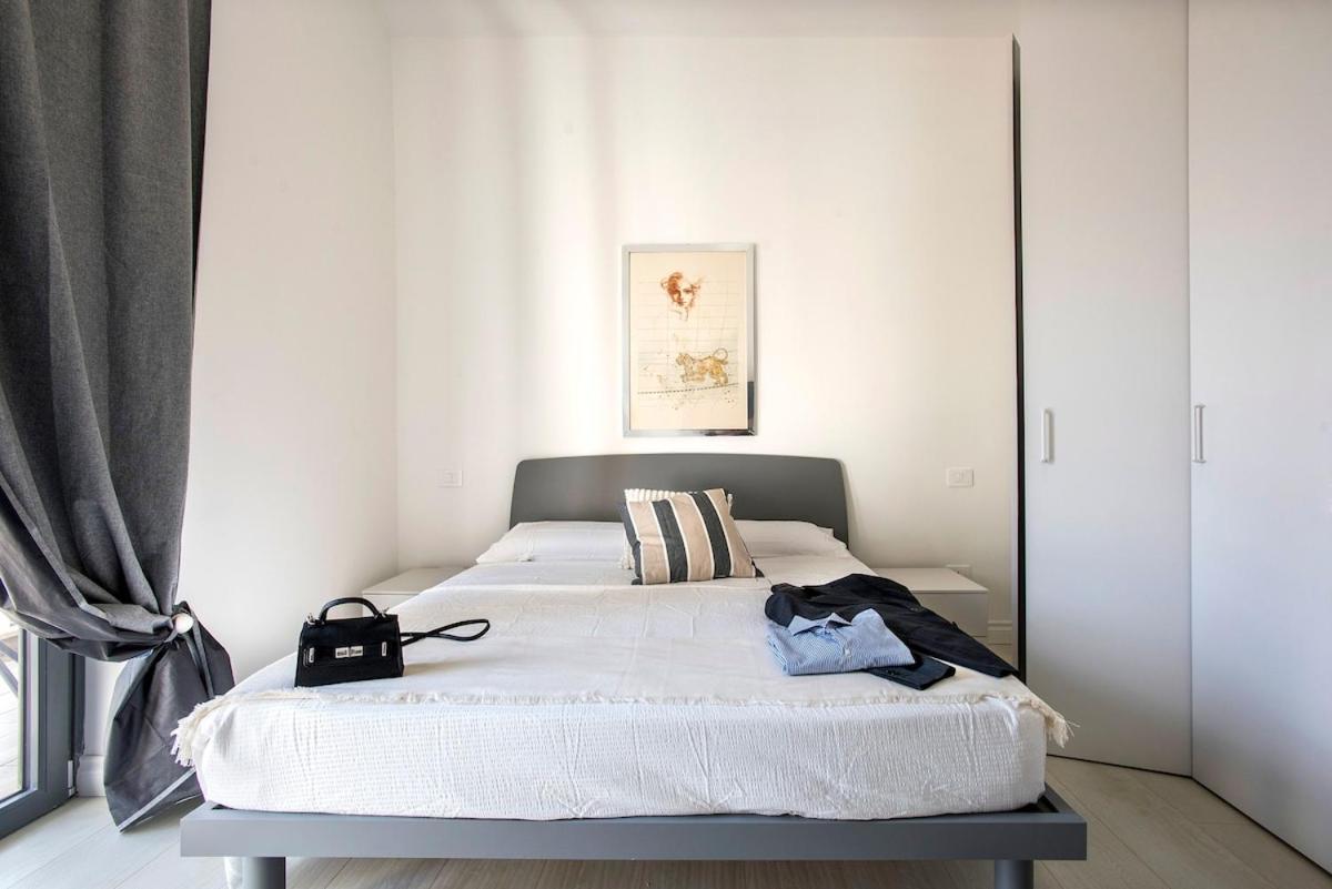 Urban Oasis With Patio For 5 Guests - Reserved Parking - Termini * Roma