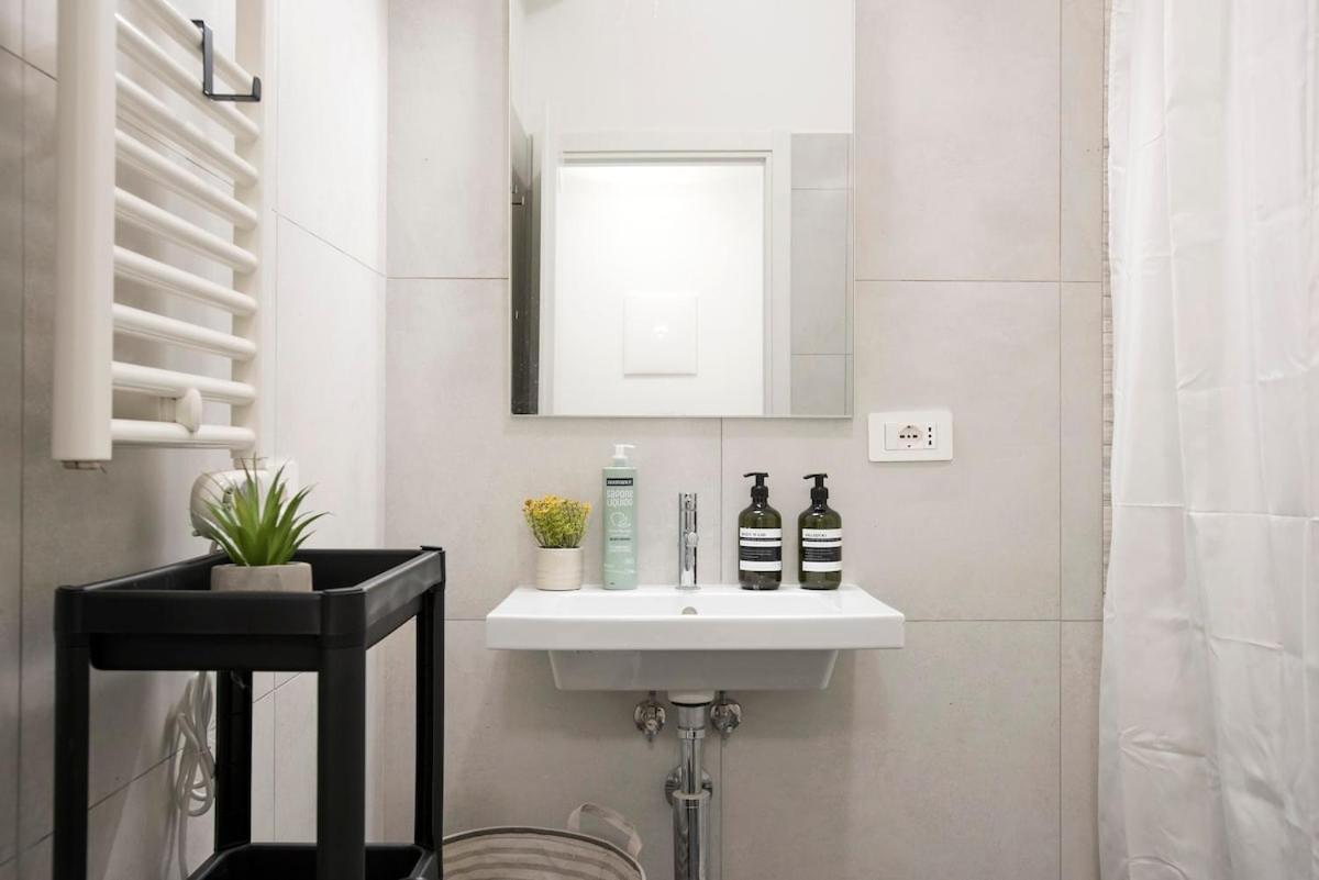 Appartamento Urban Oasis With Patio For 5 Guests - Reserved Parking - Termini Roma