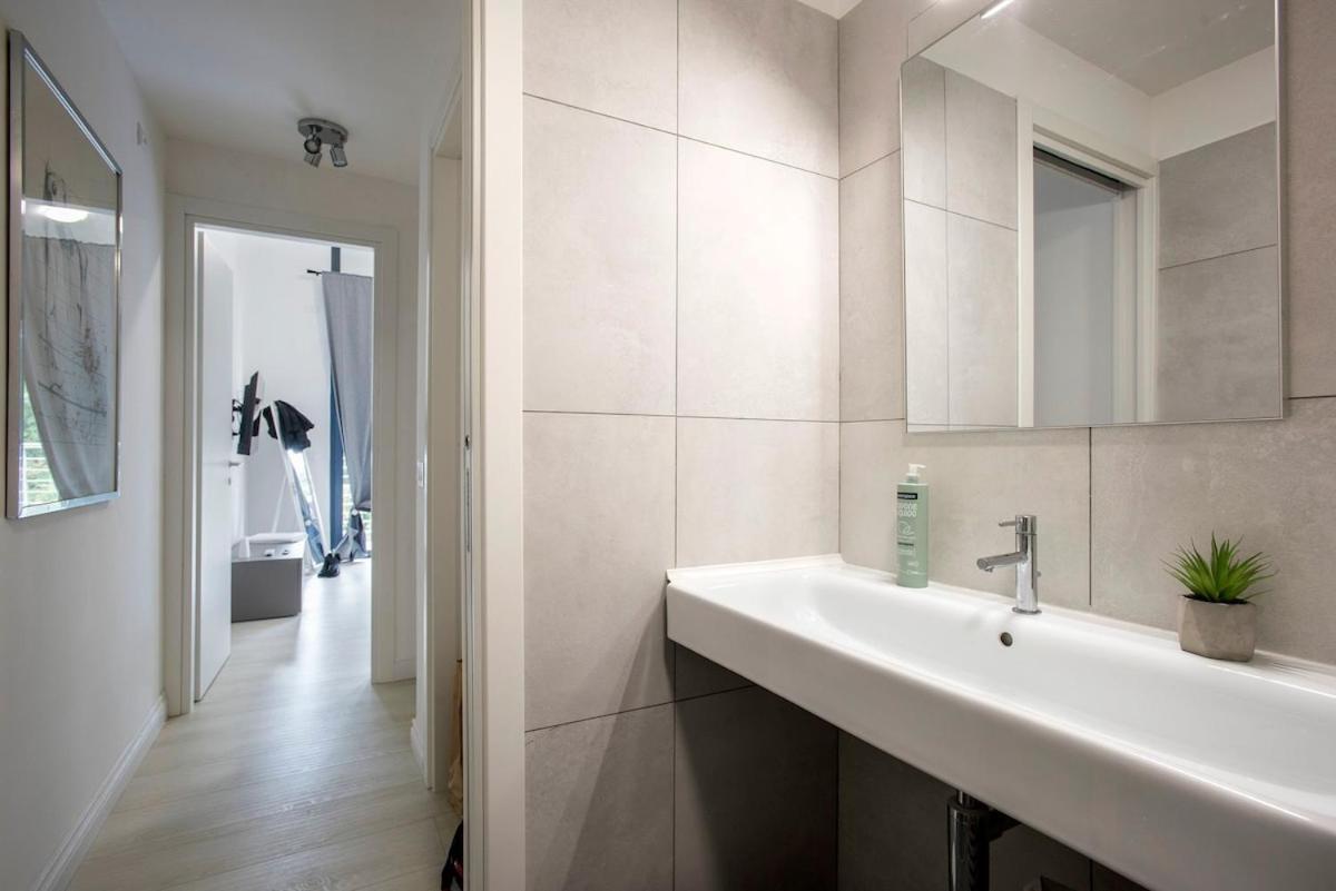 Appartamento Urban Oasis With Patio For 5 Guests - Reserved Parking - Termini