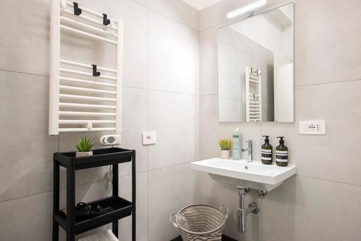 Urban Oasis With Patio For 5 Guests - Reserved Parking - Termini Appartamento *