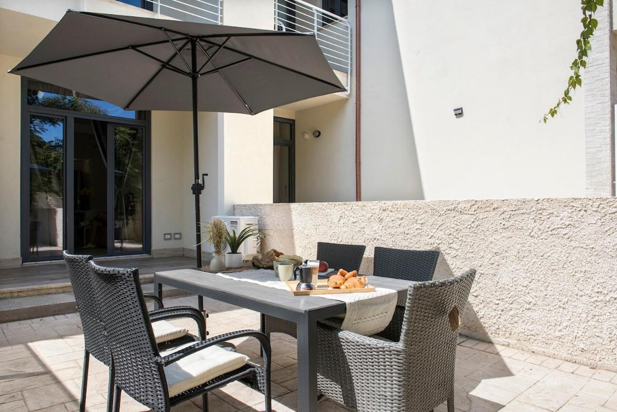 Urban Oasis With Patio For 5 Guests - Reserved Parking - Termini Appartamento *
