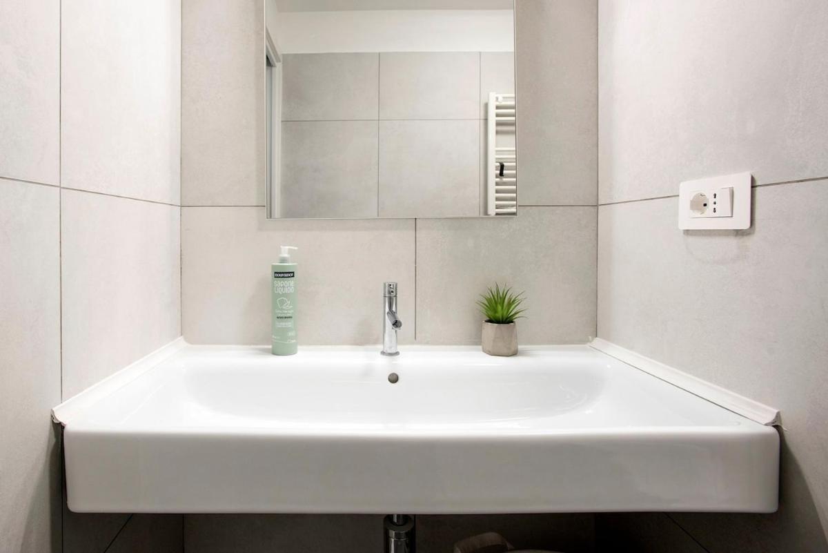 Urban Oasis With Patio For 5 Guests - Reserved Parking - Termini *