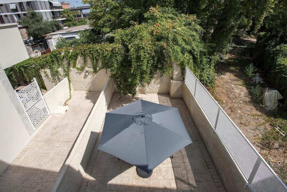 Urban Oasis With Patio For 5 Guests - Reserved Parking - Termini Appartamento