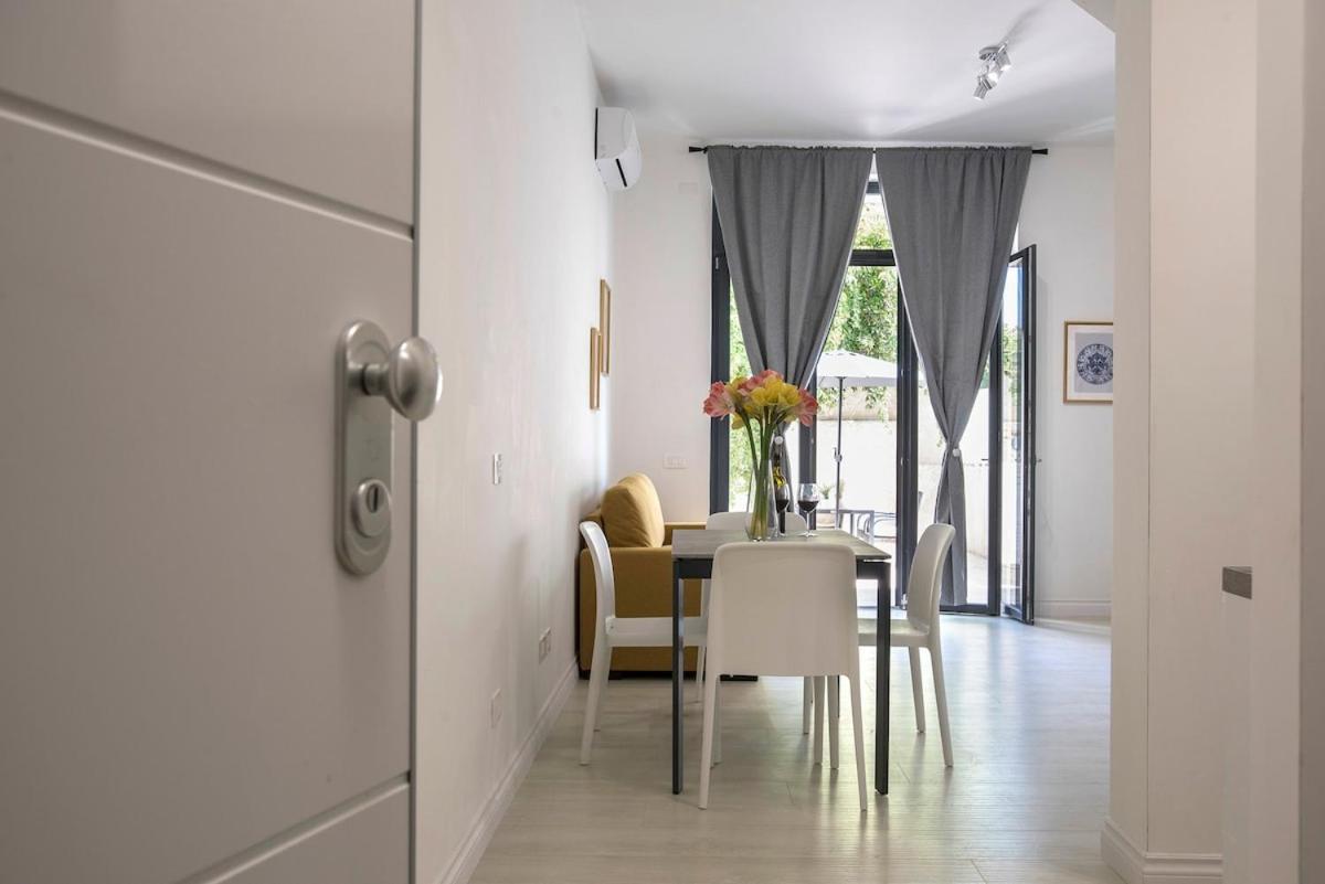 Urban Oasis With Patio For 5 Guests - Reserved Parking - Termini Appartamento *