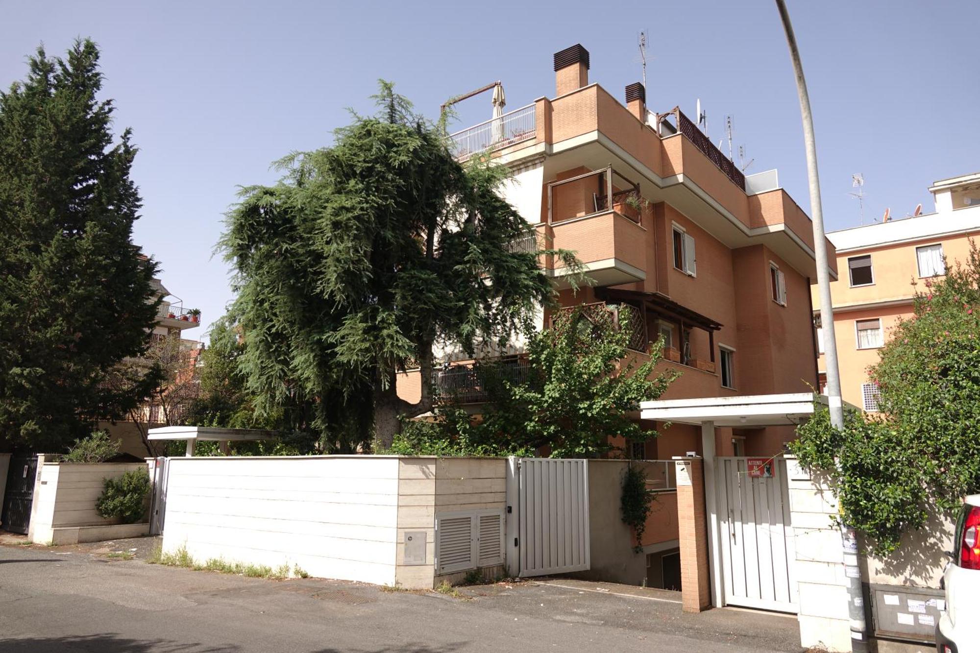 Valelyhouse * Rome