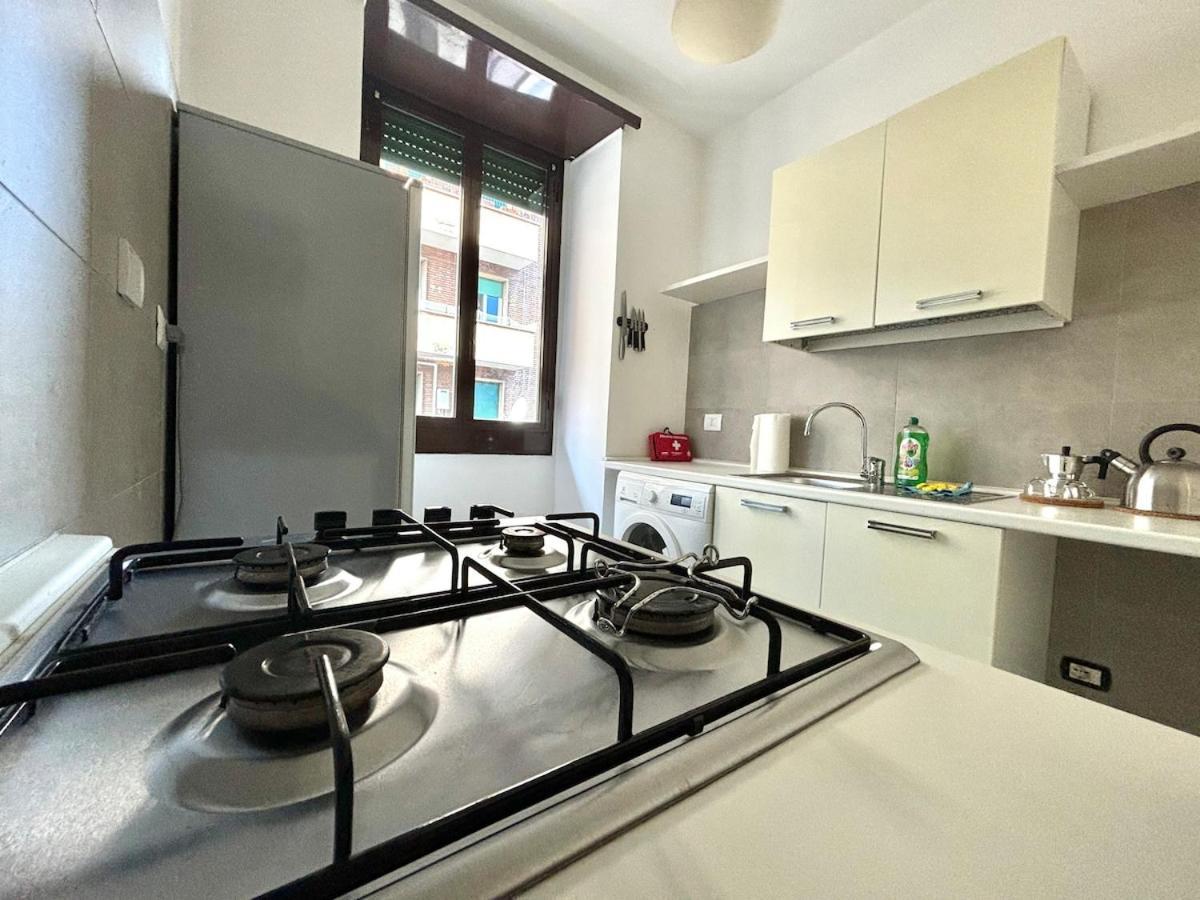 Colosseum Metro A & Romacentro #2 Apartment *