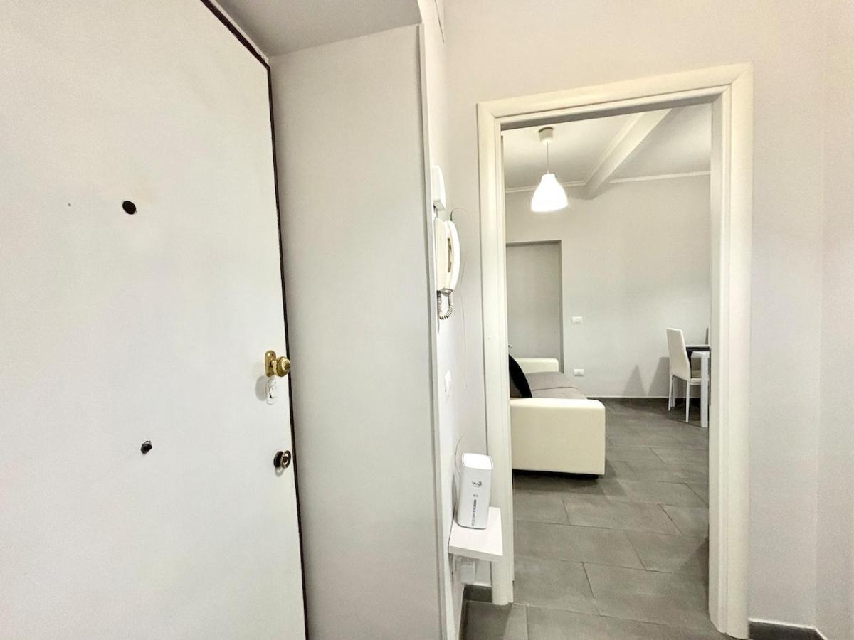 Colosseum Metro A & Romacentro #2 Apartment Rome