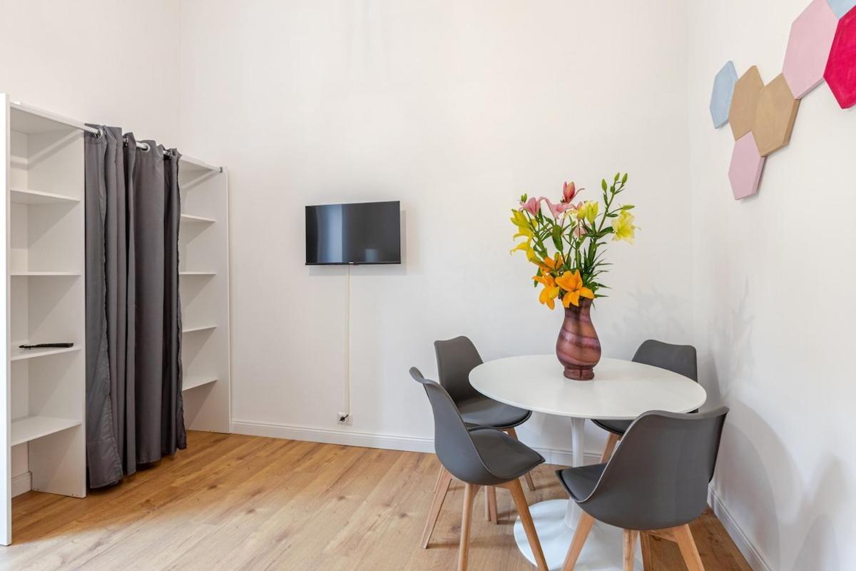 Domus Adriana Ada - Adiacente Metro A Apartamento