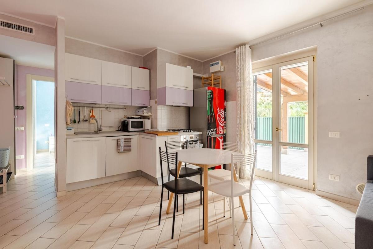 Lalla's House With Parking And Terrace Appartamento Roma