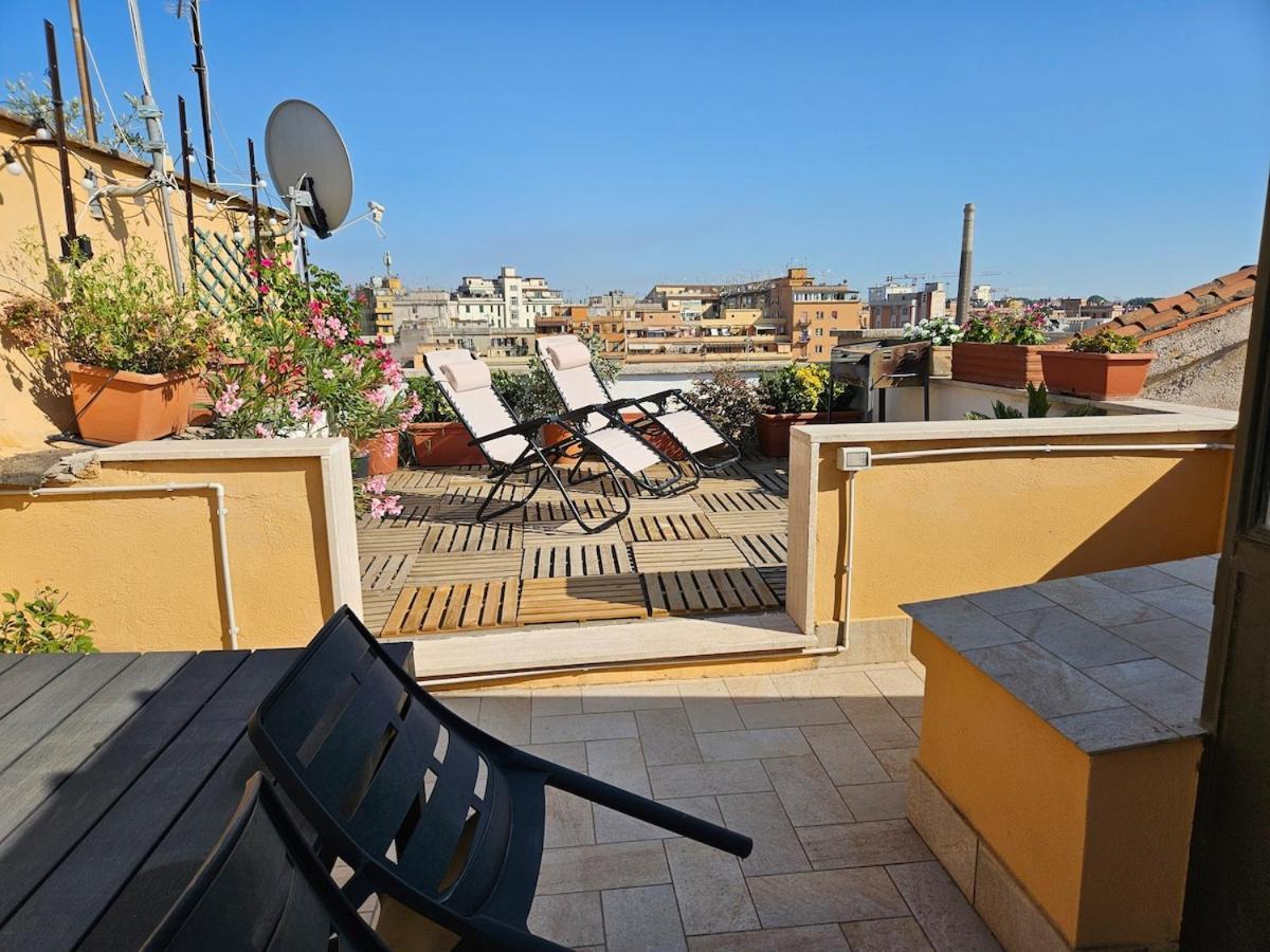 Apartamento Luminoso Attico Con Terrazza