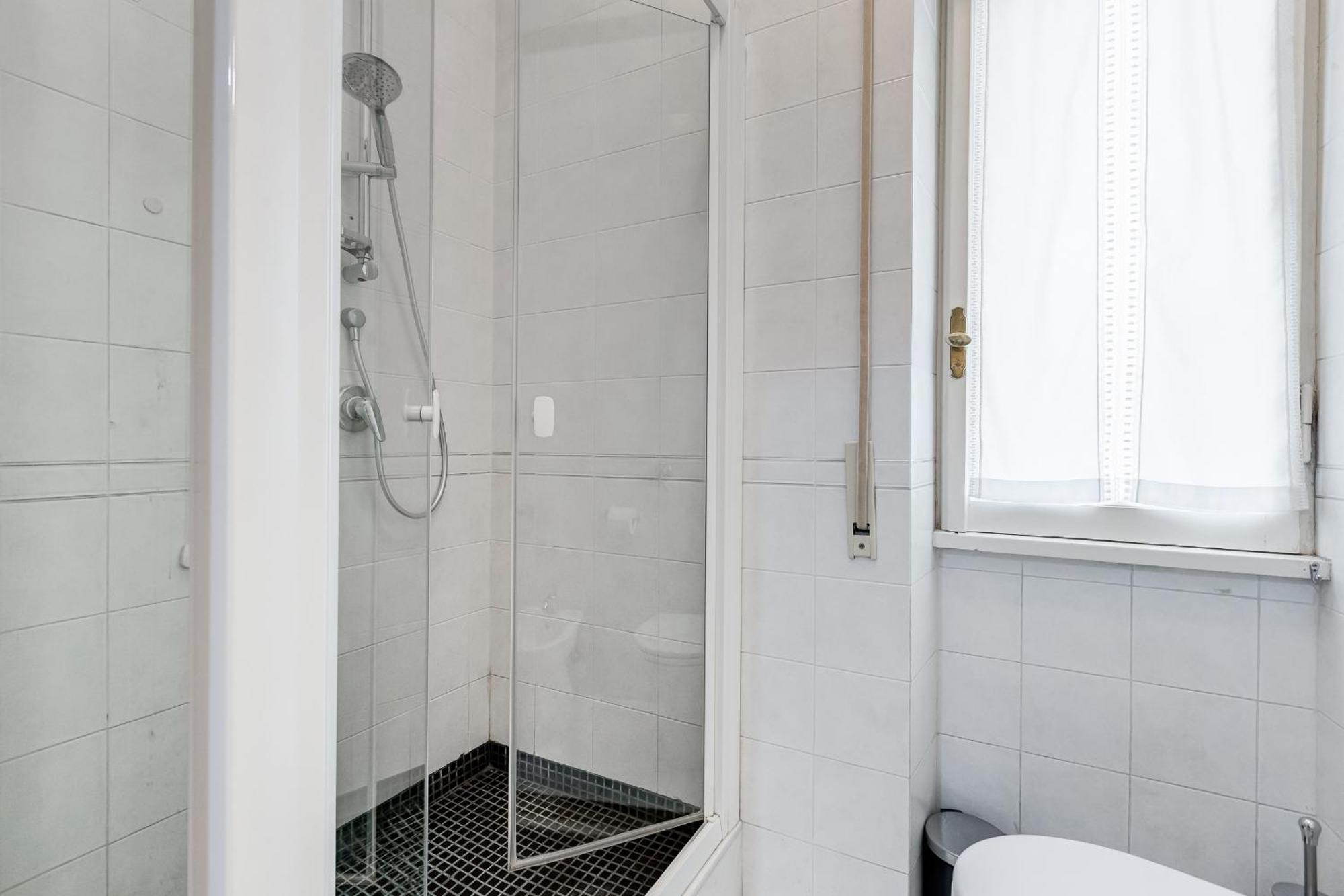 Appartamento Cozy 2-bedroom Flat With Balcony In Monteverde *