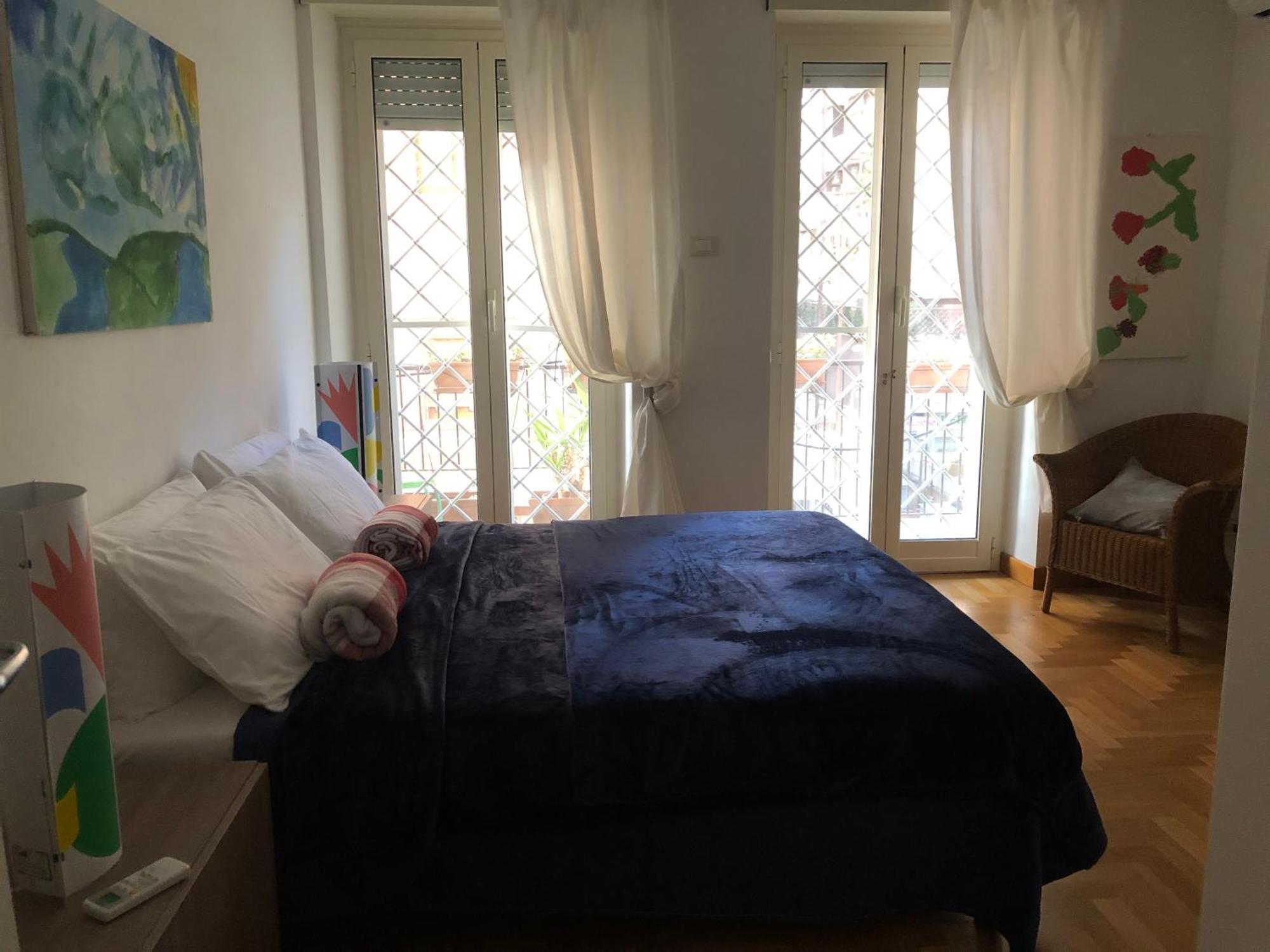 Comfortable Flat In Apartment Rom