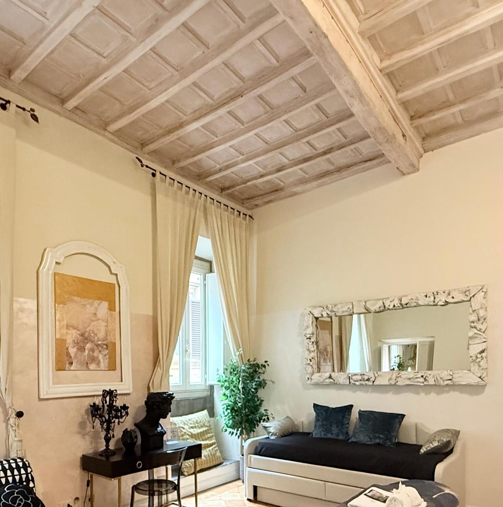 Via Dei Cartari Luxury Appartament