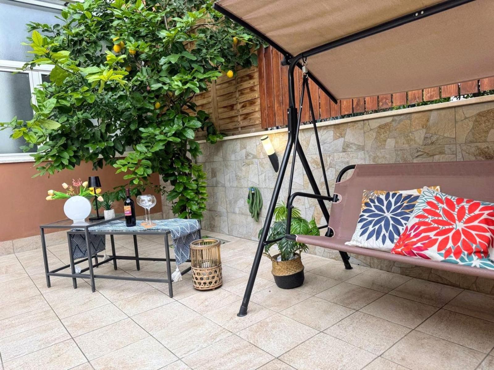 Agli Acquedotti, Con Giardino Privato Leilighet *