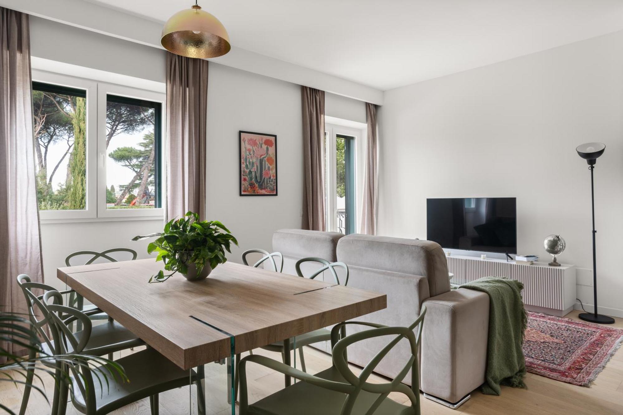 The Poolside House - New 2 Bedroom With Terrace Leilighet