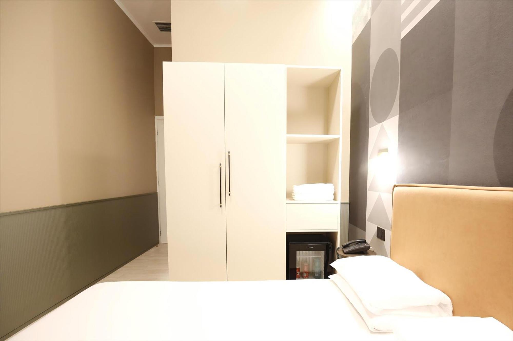Hotell The B Place 3*
