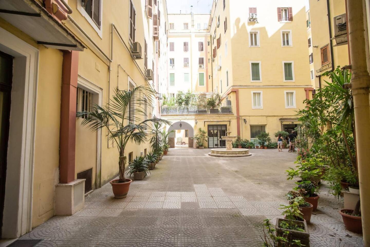 Spacious Close Vatican Apartment