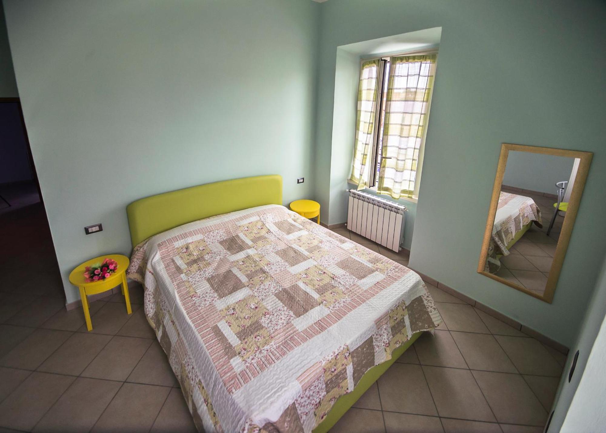 Ad Duas Lauros Bed & Breakfast Roma