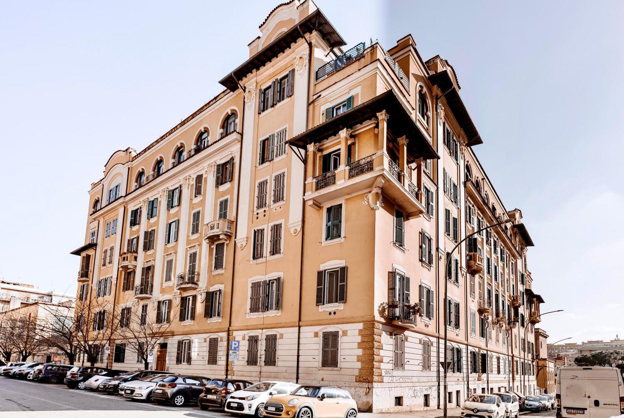 Gio House - Palazzo Storico *