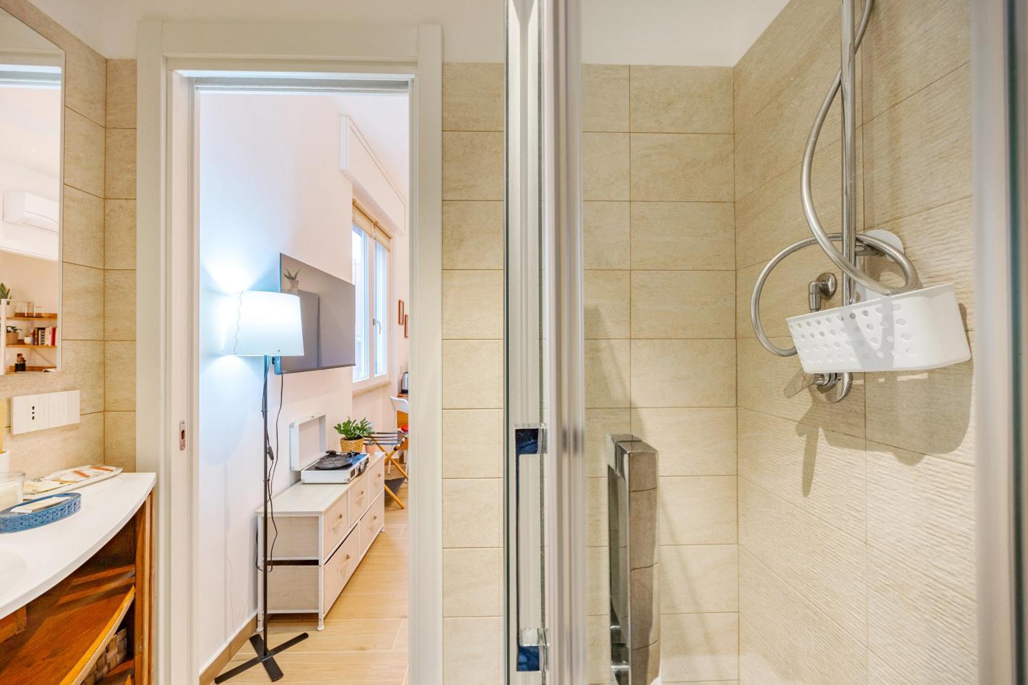 Luminosa Con Bagno Privato Interno - Vicina Metro Privatunterkunft *