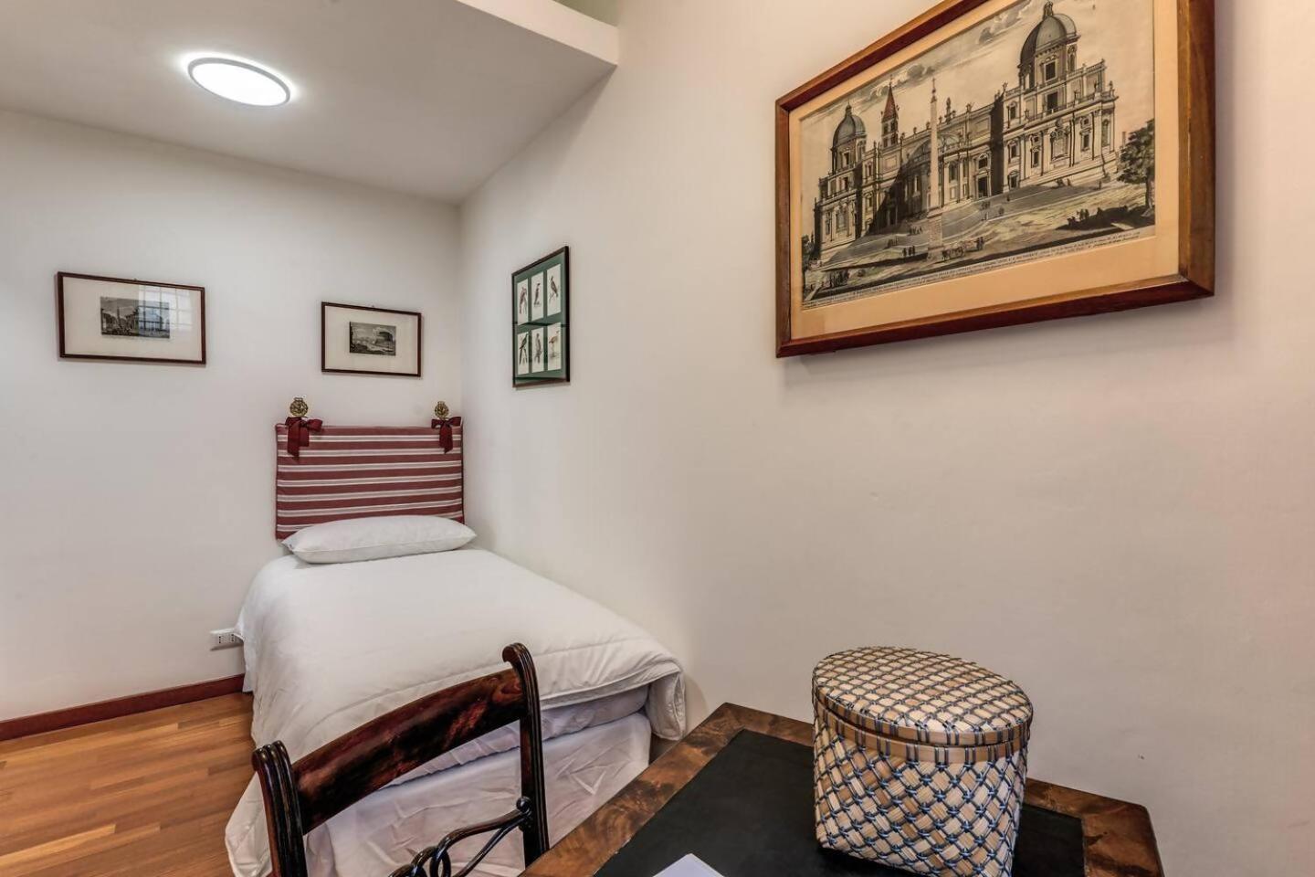 Domus In Via Del Corso * Roma