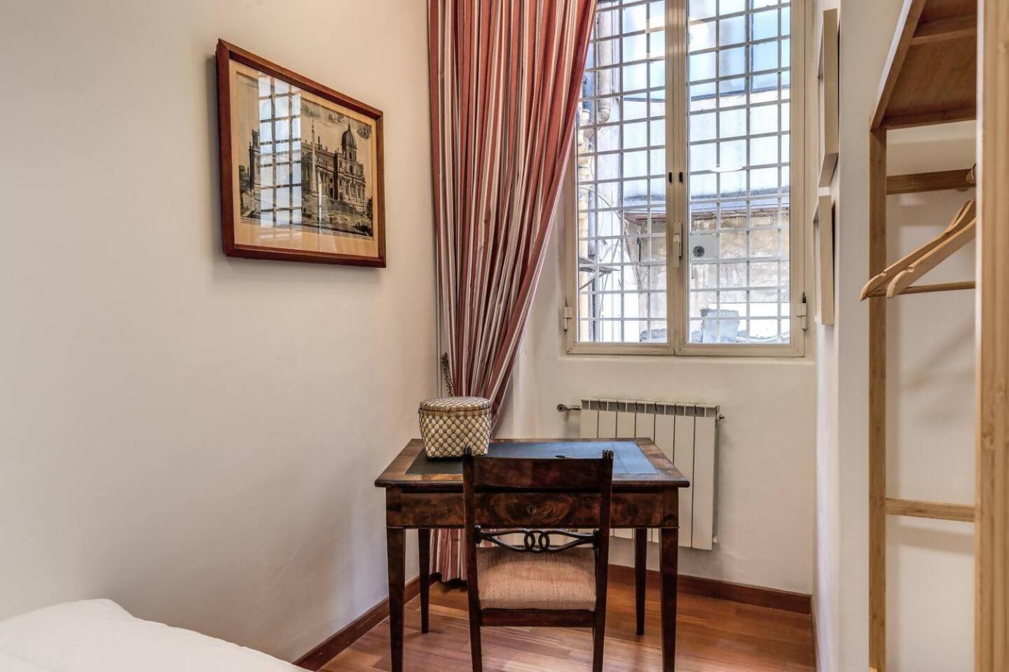 Domus In Via Del Corso Appartamento