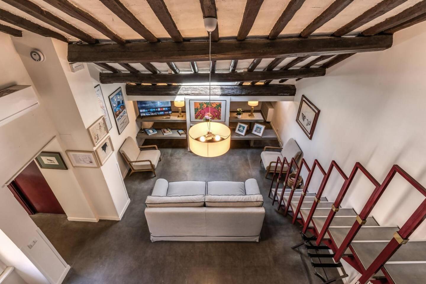 Domus In Via Del Corso Appartamento