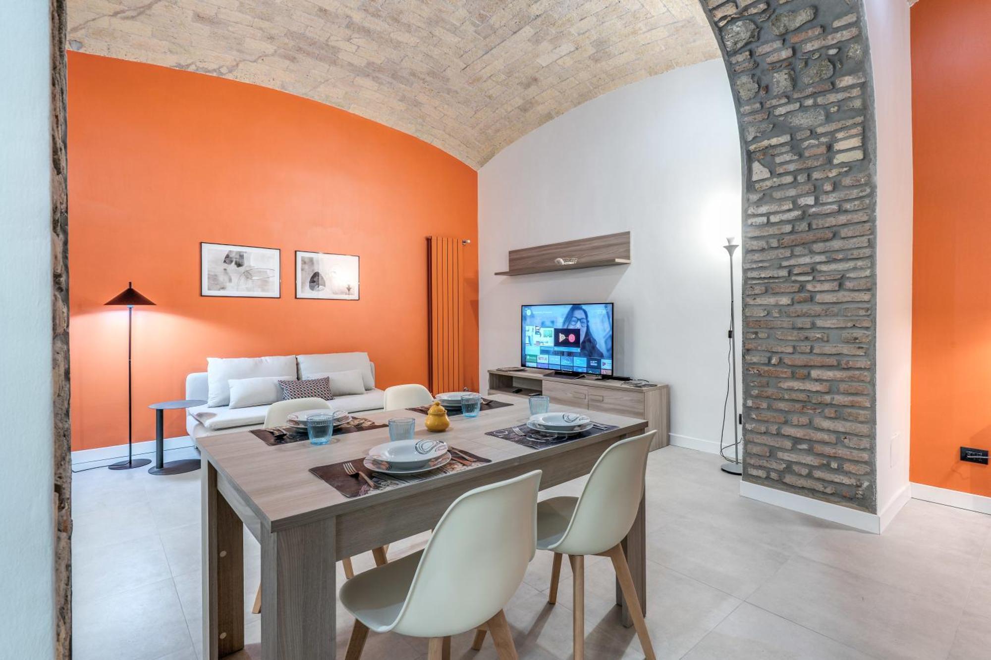 Spacious Close Vatican Apartment *