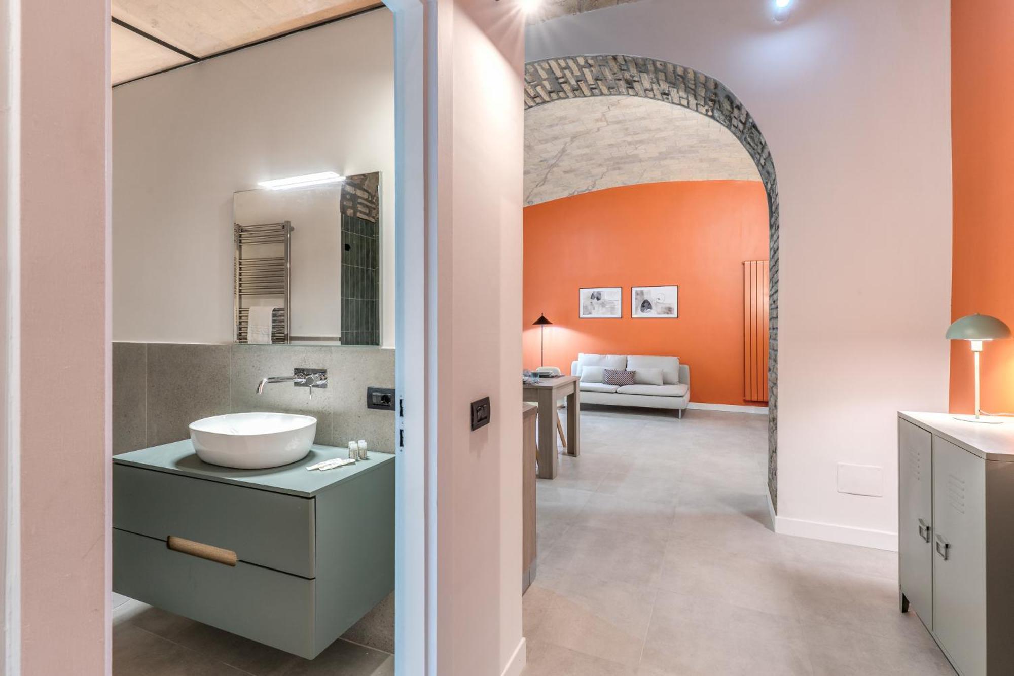 Spacious Close Vatican Apartment Rome