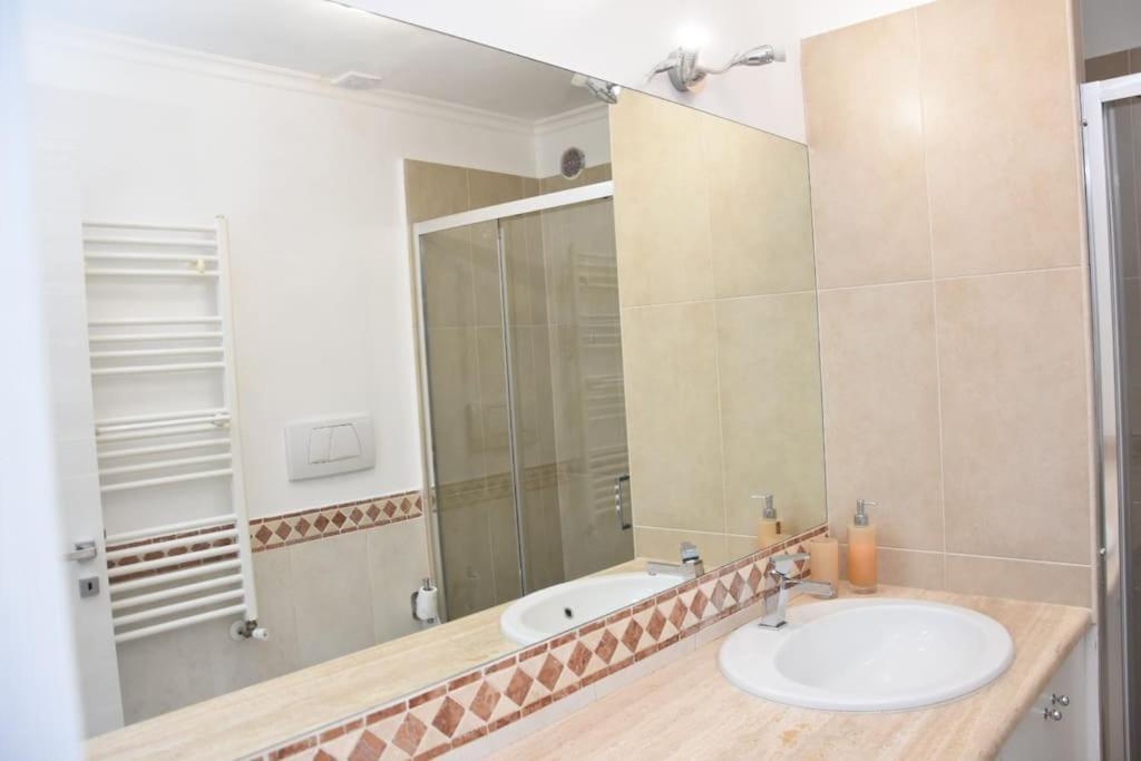 Apartamento In Certosa Pigneto - Parcheggio Privato Incluso *