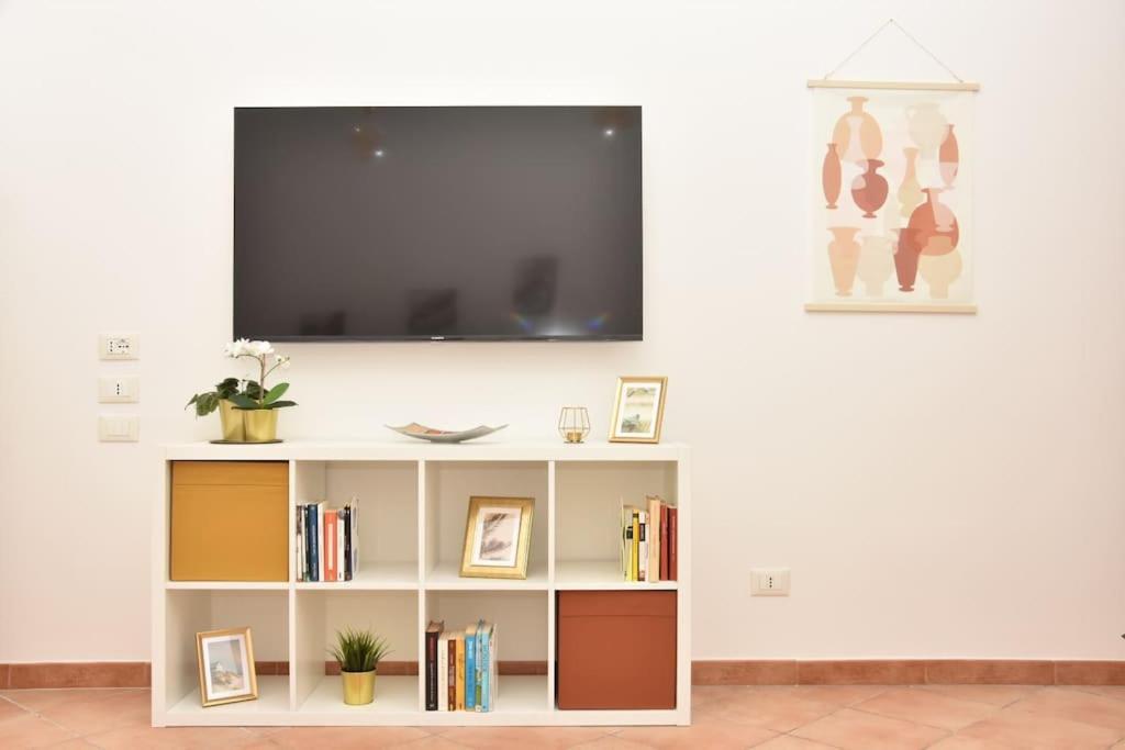 Apartamento In Certosa Pigneto - Parcheggio Privato Incluso
