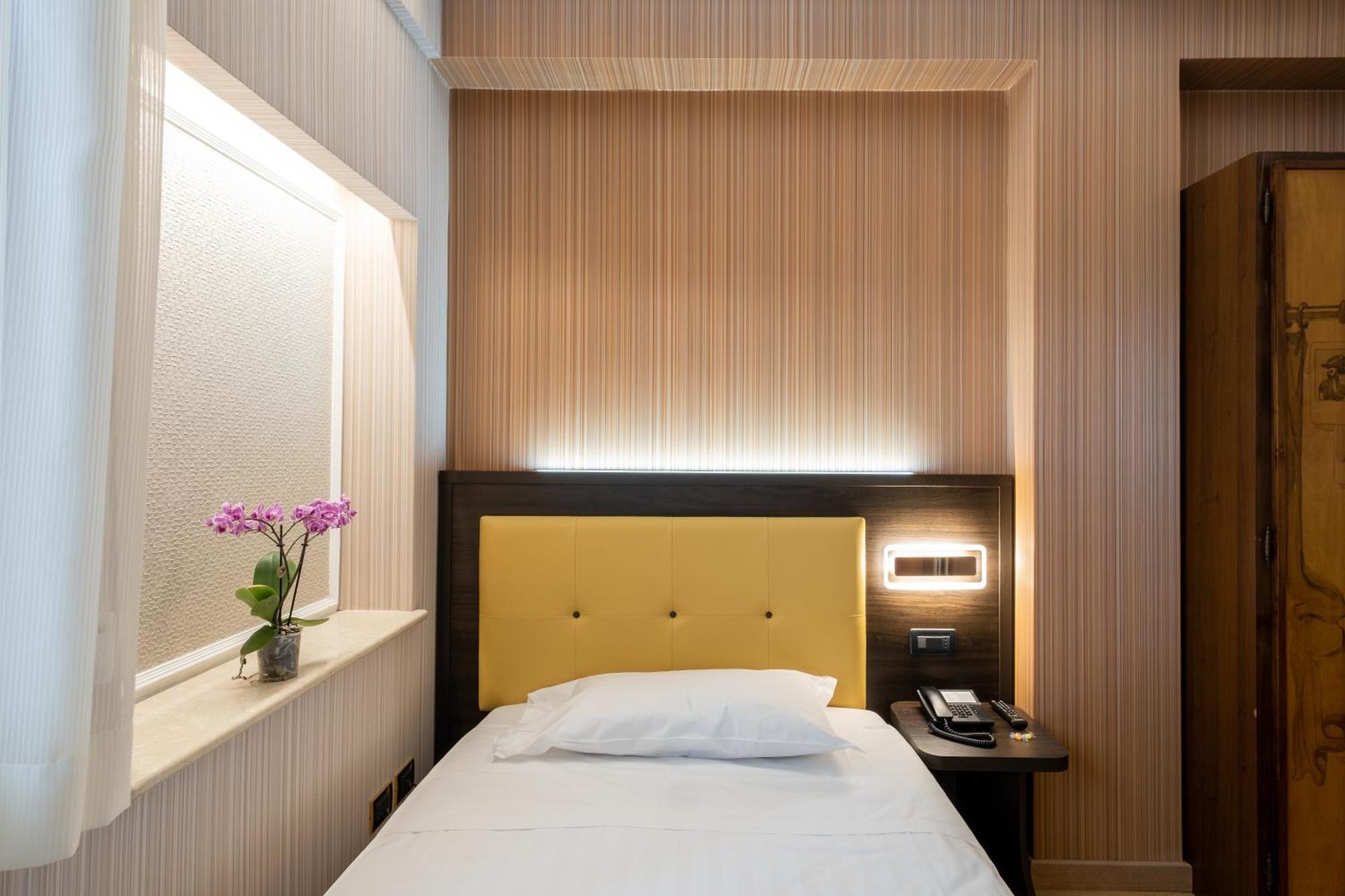 Hotell Santa Prisca 2*