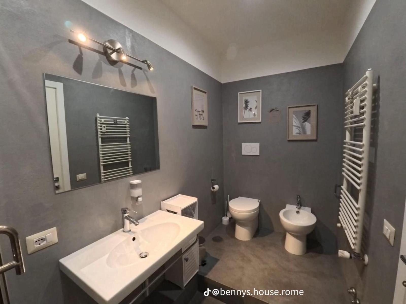 Benny's House * Roma
