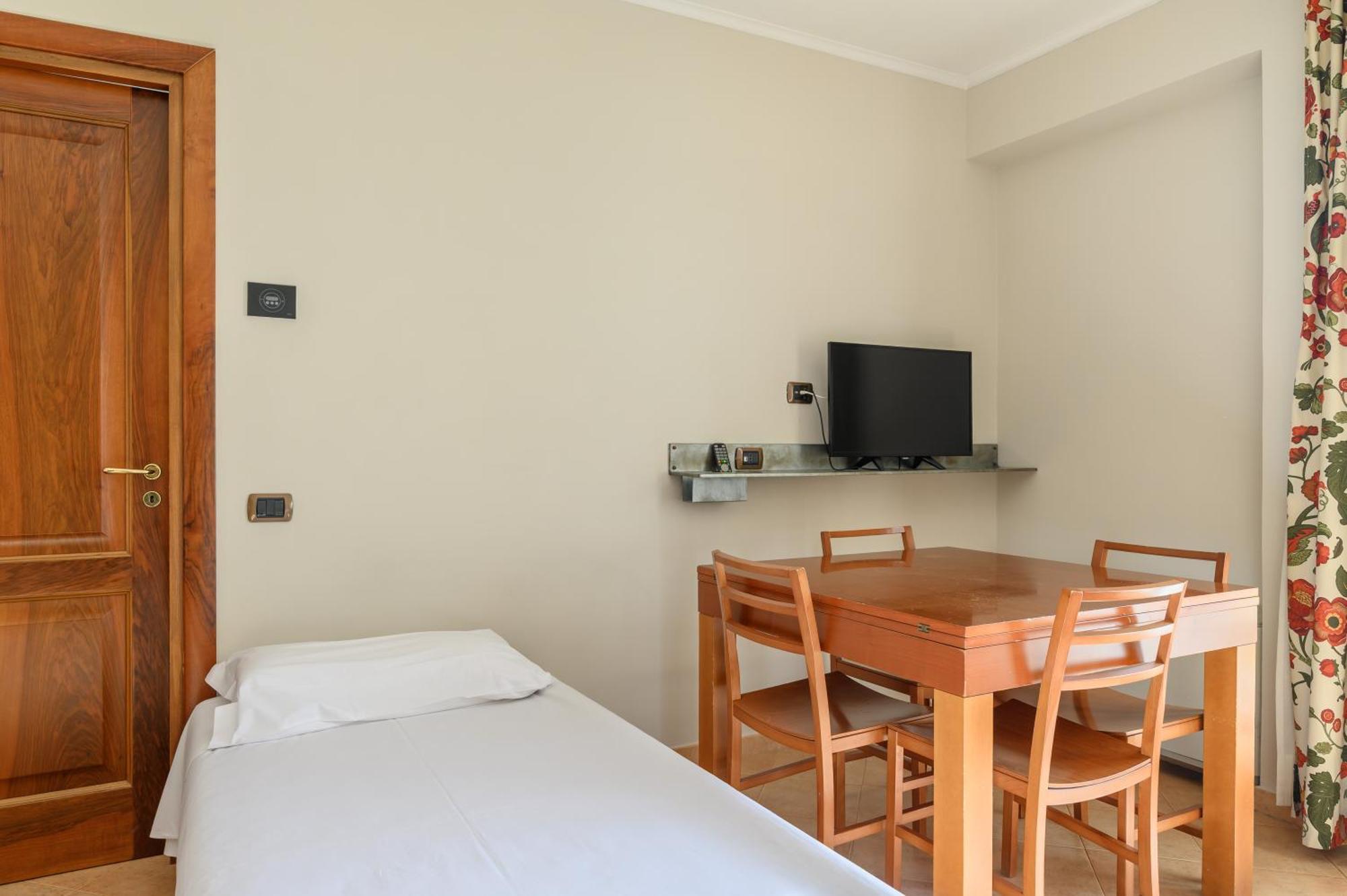 Crosti Apartment