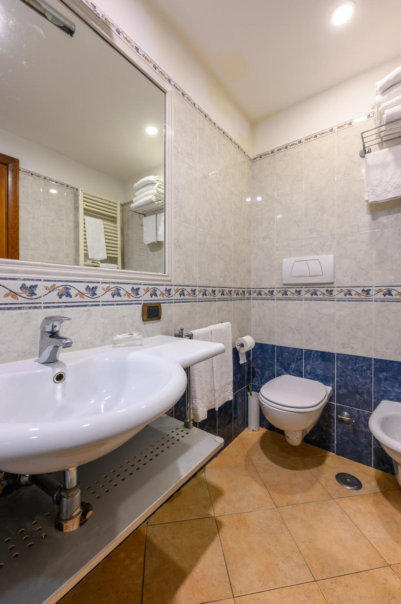 Crosti Apartment *