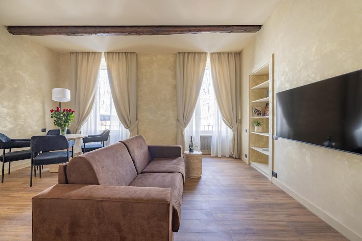 Pantheon Urbes Collection