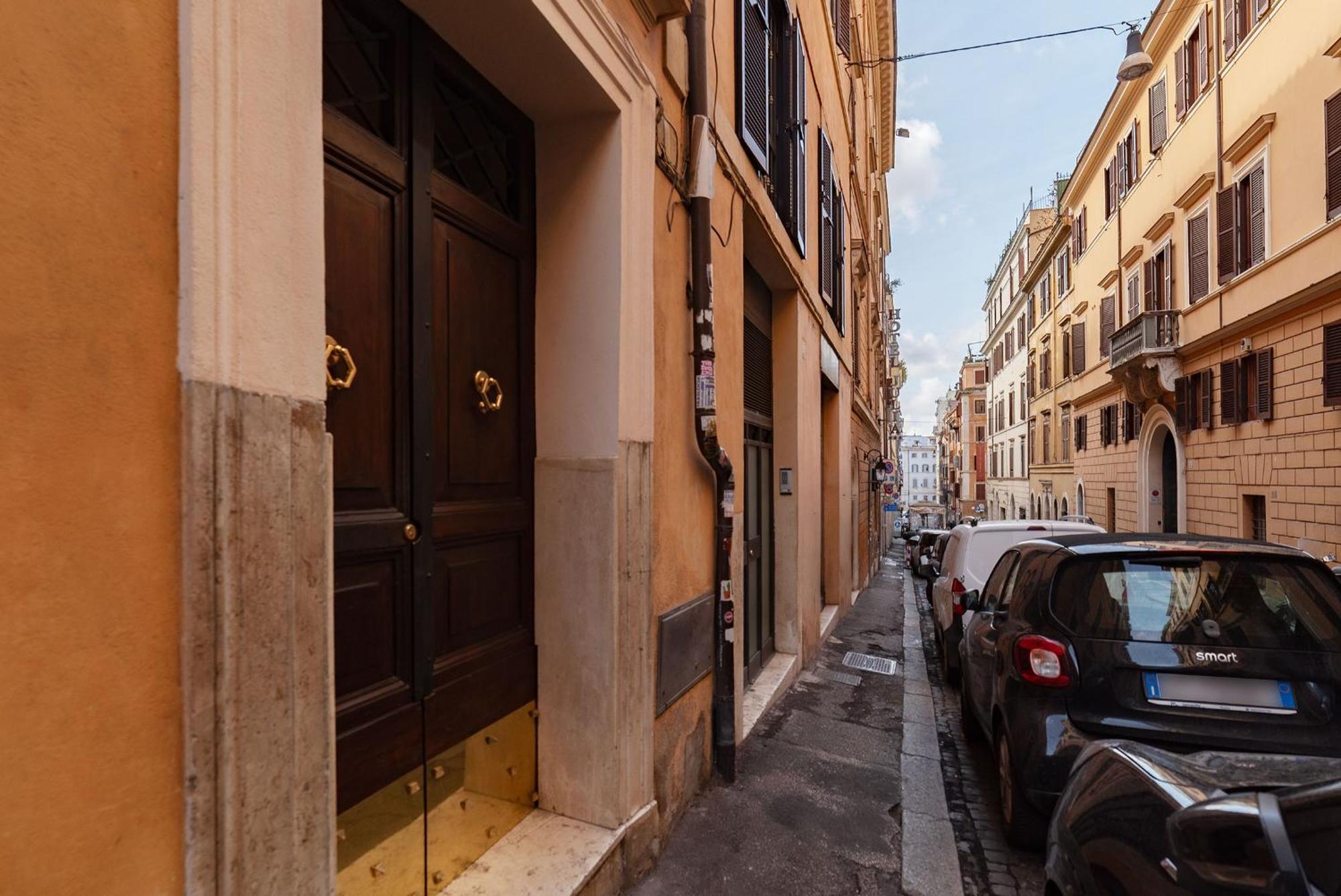 Apartamento Rasella 21 - Fromhometorome