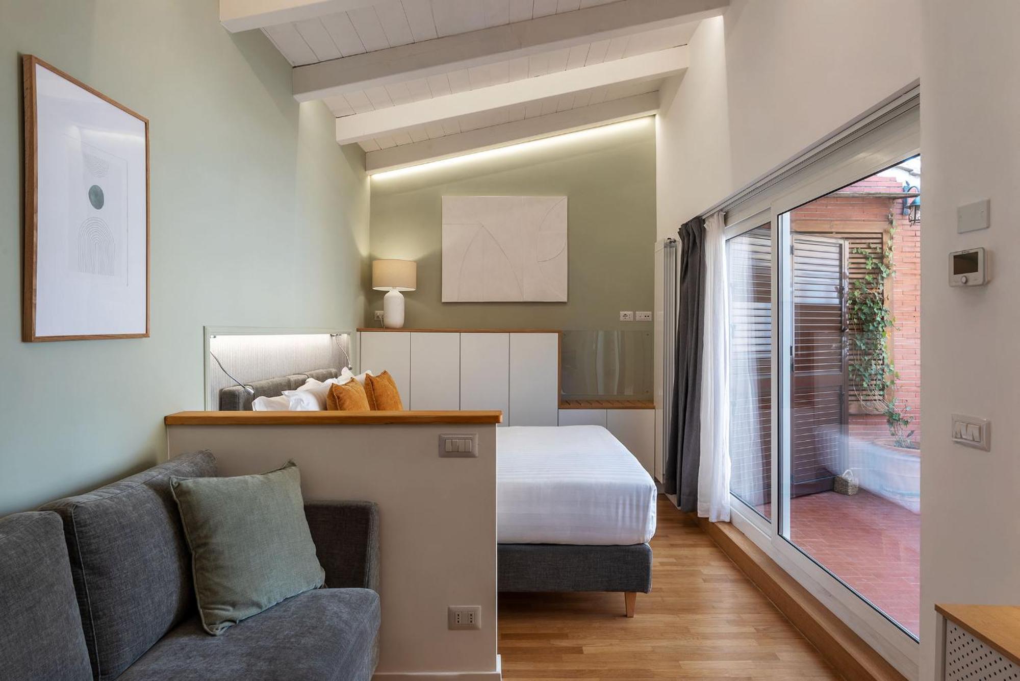 Rasella 21 - Fromhometorome Roma