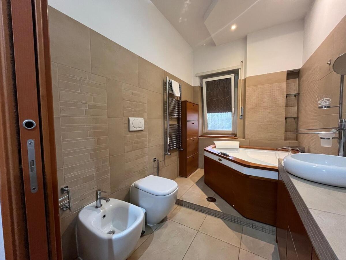 Charm & Relax Jacuzzi Roma-gemelli Appartamento *