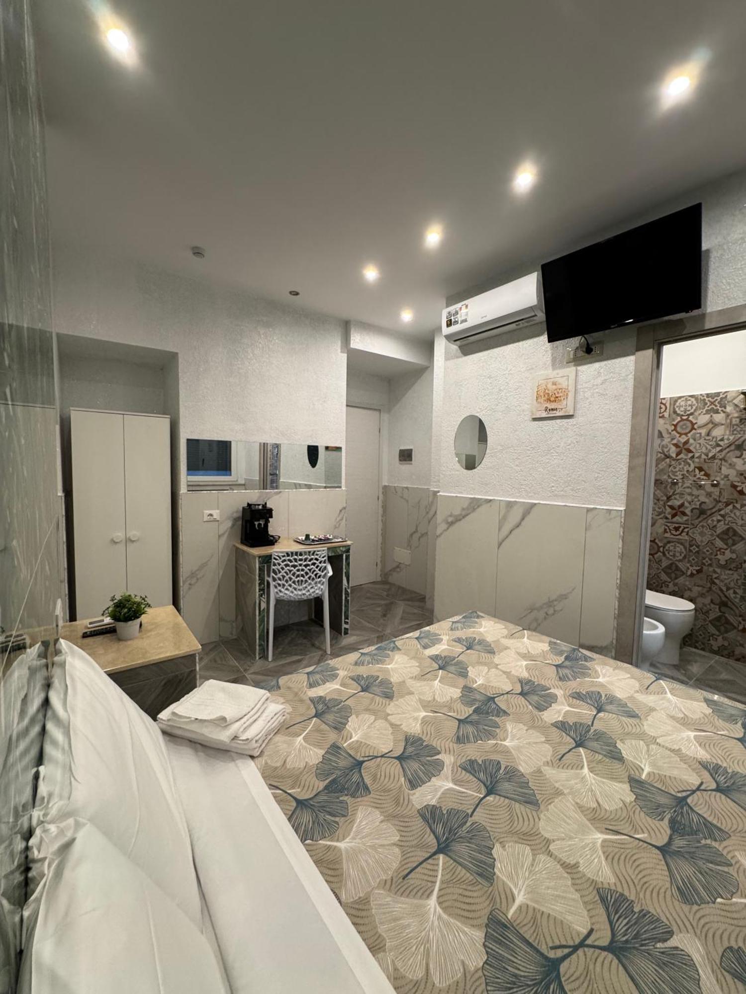 Luxor Eco Casa E Per Vacanze In Centro Piazza Bologna, Colosseo, Piazza Di Spagna, Vaticano, San Pietro, Sapienza, Fontana Di Trevi, Piazza Navona, Trastevere, Tiburtina, Termini, Aeroporto Bed & Breakfast Roma