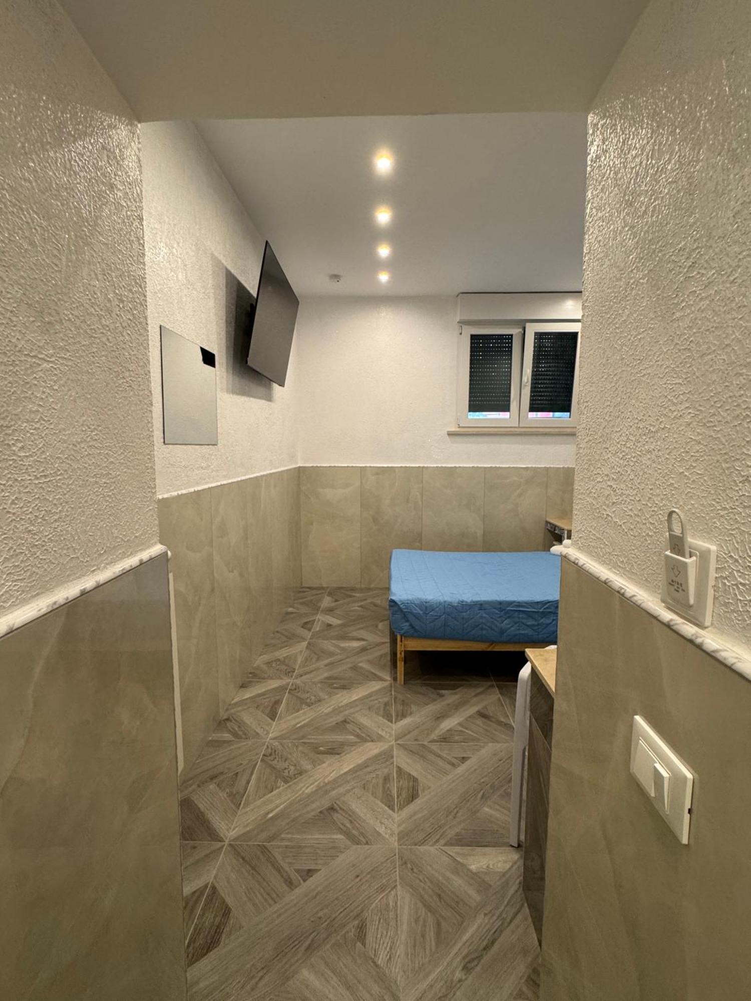 Bed & Breakfast Luxor Eco Casa E Per Vacanze In Centro Piazza Bologna, Colosseo, Piazza Di Spagna, Vaticano, San Pietro, Sapienza, Fontana Di Trevi, Piazza Navona, Trastevere, Tiburtina, Termini, Aeroporto