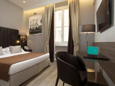 Hotell Artemide 4*