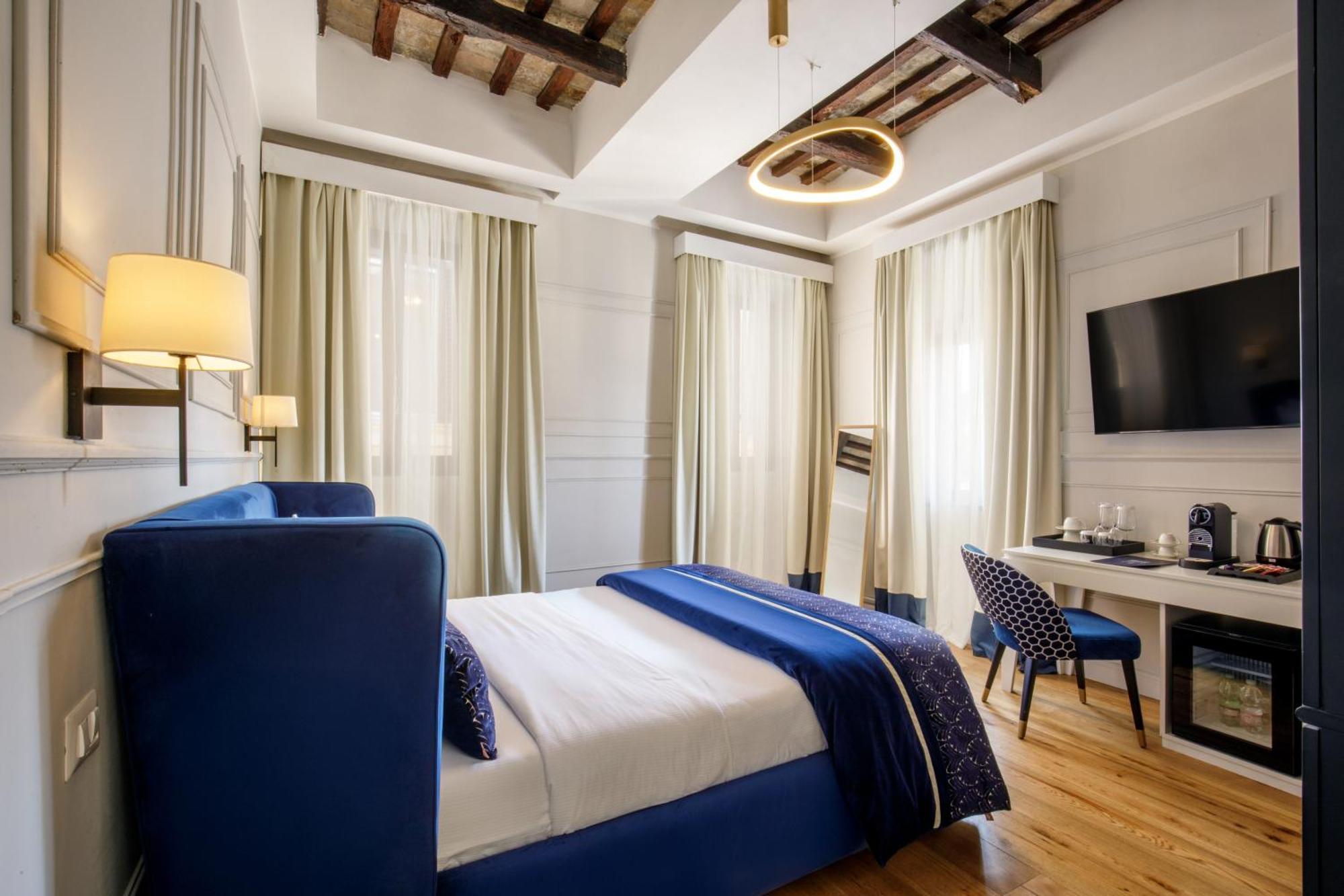 Navona Sky Palace *