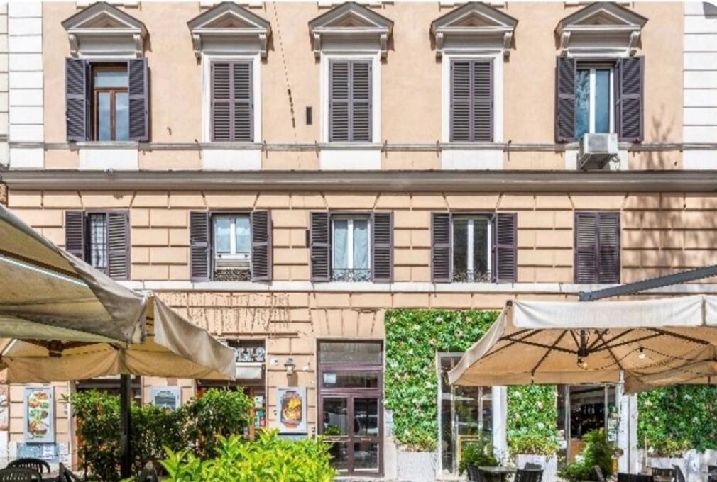 Stanza Favolosa Roma