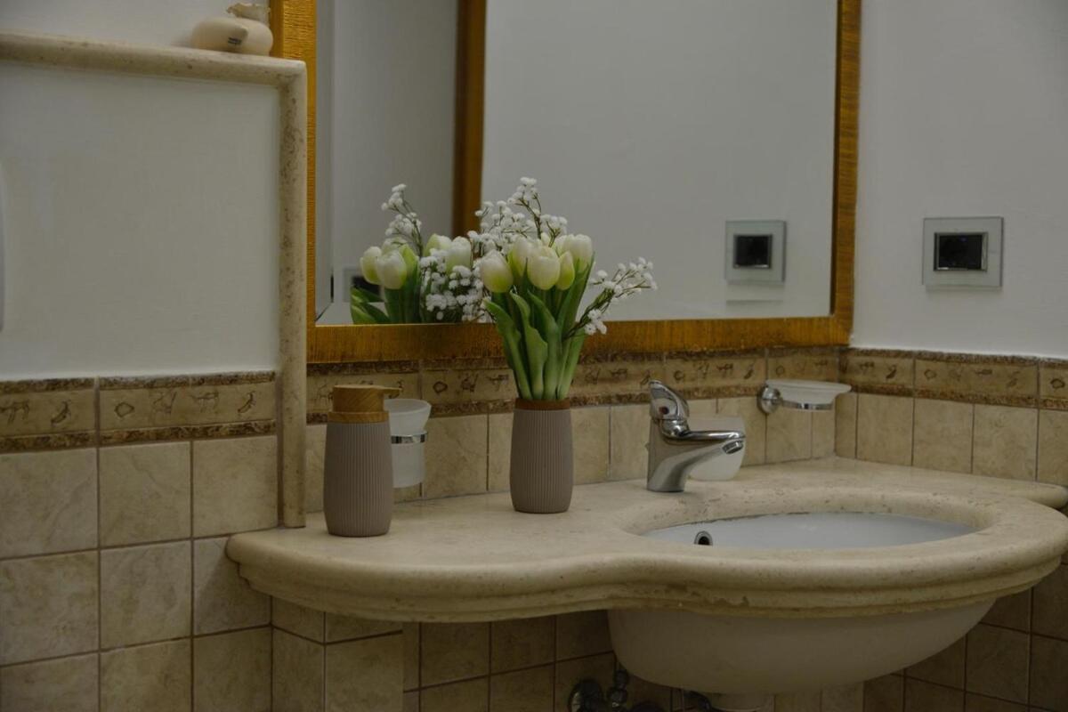 Casa Iulia - Raffinata Dimora Nel Cuore Di Apartment