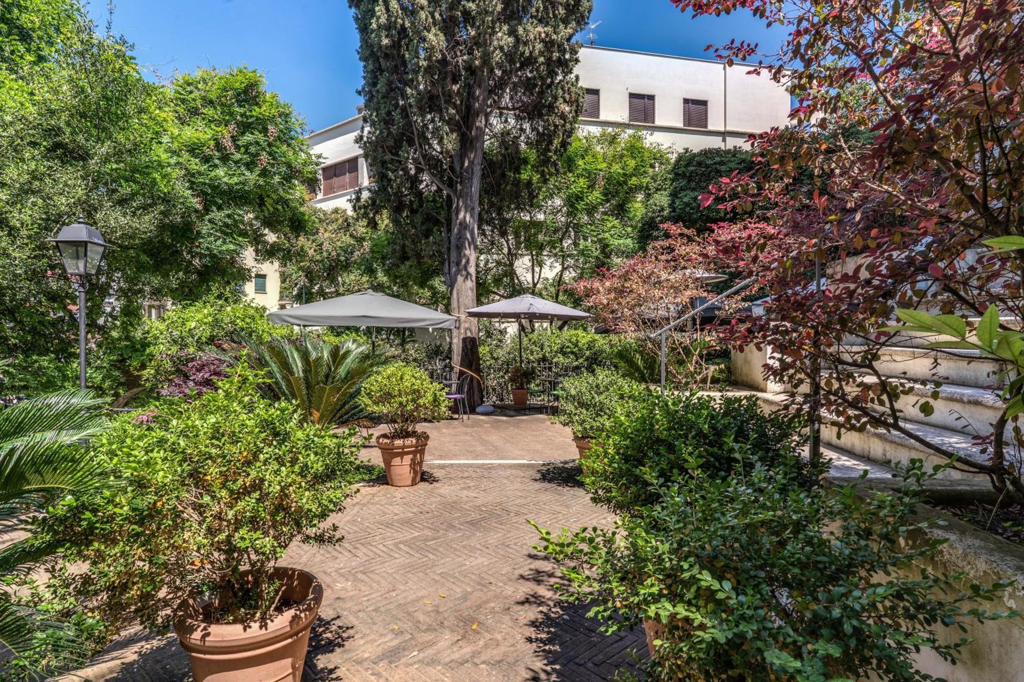 Garden Hotel