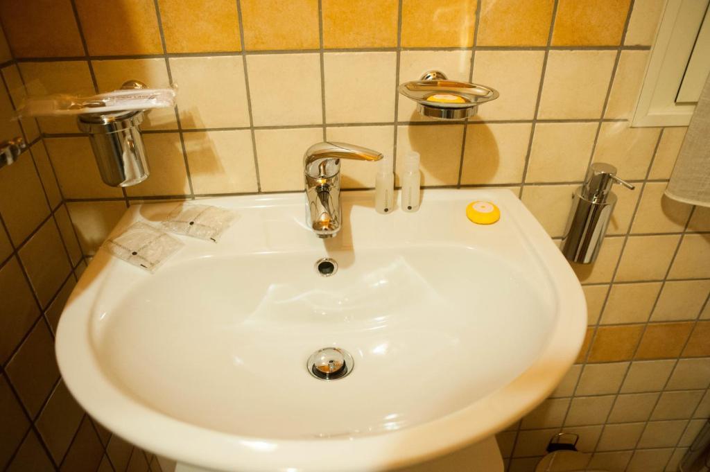 Almes Gasthof 2*